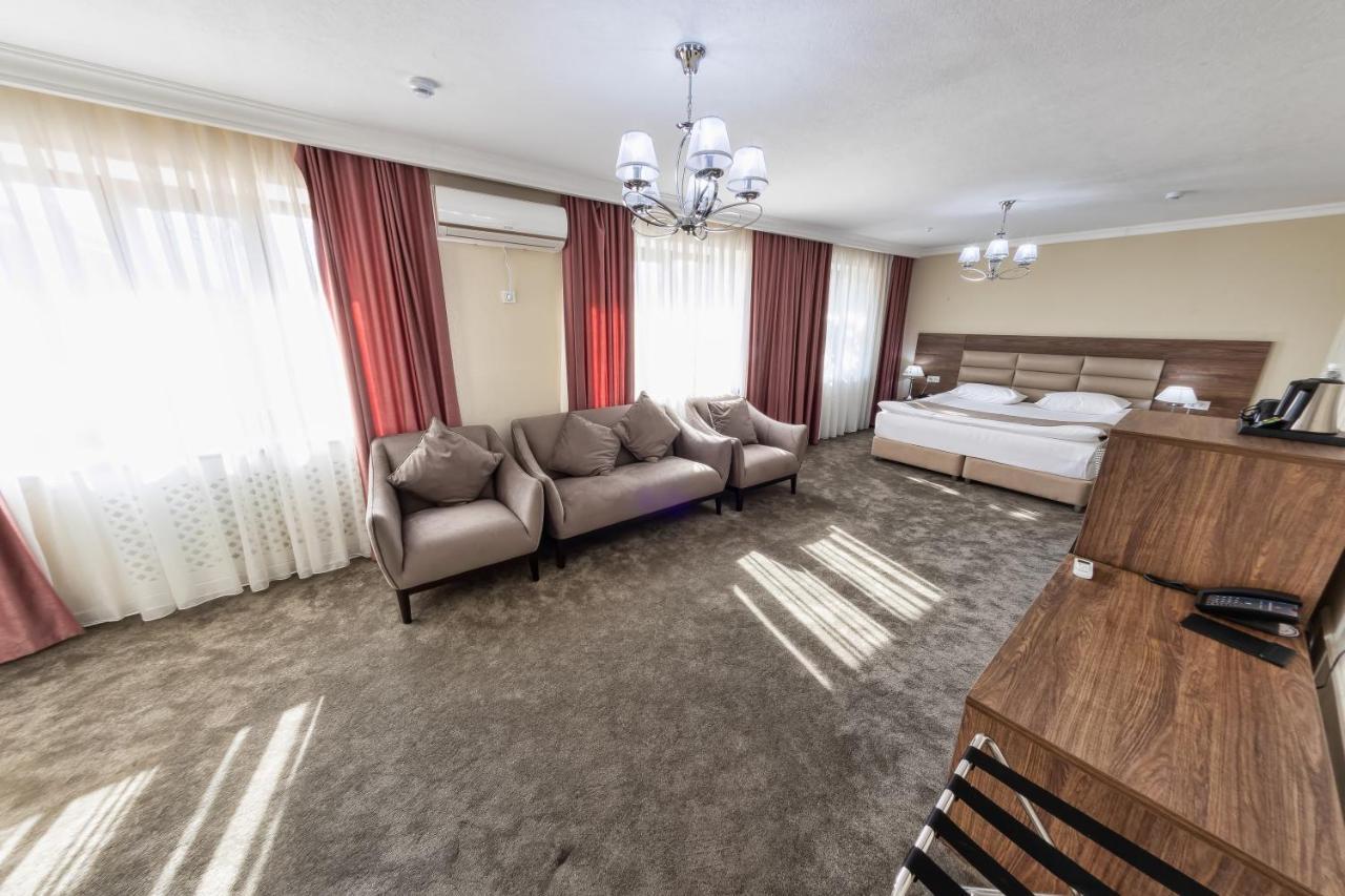 Osh Grand Hotel Chavo Luaran gambar