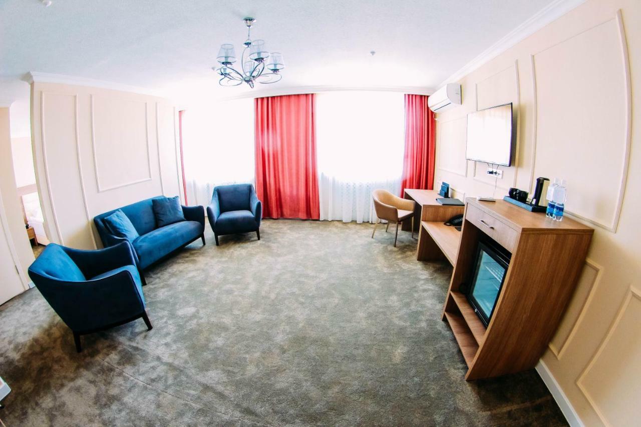 Osh Grand Hotel Chavo Luaran gambar